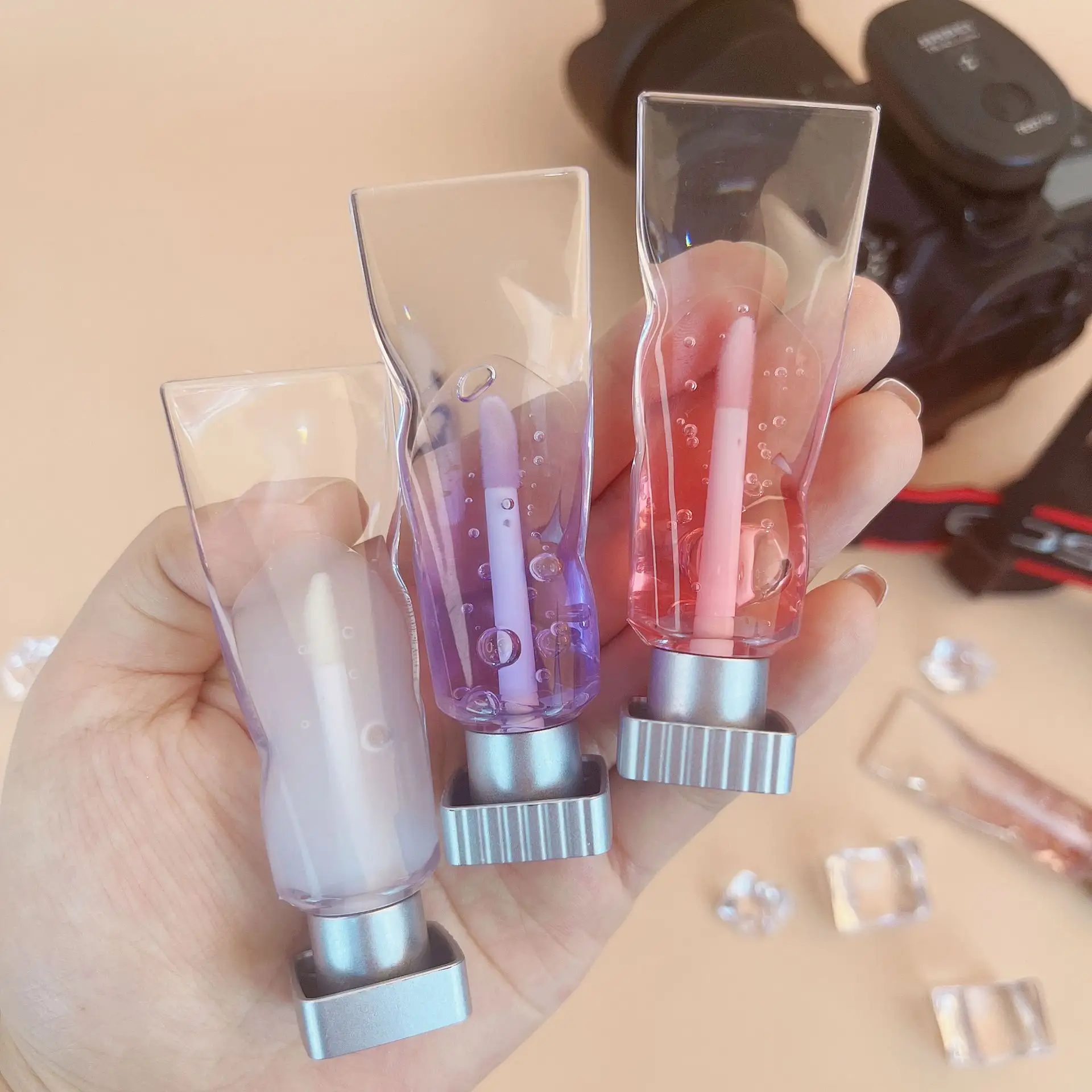 Envase cosmético único de plástico, tubo de brillo de labios bastante transparente, brillo de labios hidratante, tubo de lápiz labial líquido privado brillante