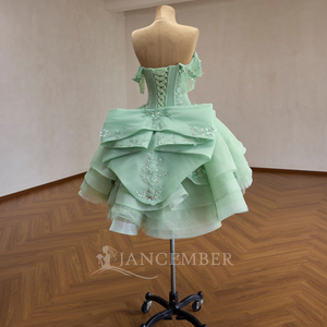 ชุดราตรีทรงบอลกาวน์สองชิ้น สีเขียวมิ้นท์ทันสมัย ประดับลูกปัด ปักลายฉลุ คริสตัล ช่วงเอวทรงธรรมชาติ พร้อมชายกระโปรงยาวแบบชาเปล - Product Image 4