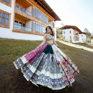Navratri lehenga choli นักออกแบบดั้งเดิมสำหรับผู้หญิงชุดแต่งงานอินเดียกับ chaniya choli สำหรับงานปาร์ตี้ - Product Image 1