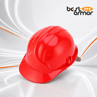 Casque de sécurité rouge brillant avec suspension à cliquet et fentes latérales pour la construction, l'exploitation minière, la protection industrielle de la tête, utilisation au travail