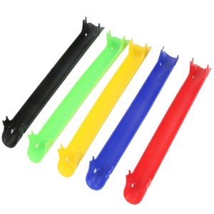 Autocollant de protection de chaîne de vélo en plastique QT-F41641, noir, rouge, blanc, bleu, vert, jaune, Installation facile pour le cyclisme en VTT - Product Image 5
