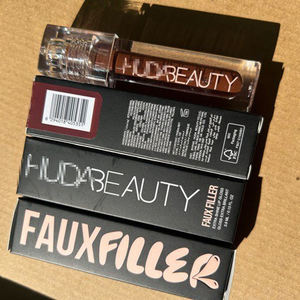 Brillo Labial Natural con Efecto Filtro, Hidratante, Impermeable y de Larga Duración, Listo para Enviar - Product Image 1