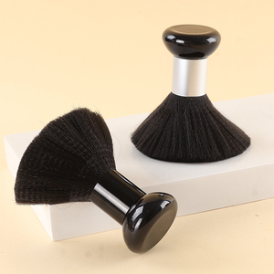 <span class=keywords><strong>Brosse</strong></span> Dépoussiérante à Cou de Qualité Supérieure, Douce, Noire, <span class=keywords><strong>pour</strong></span> Nettoyage des Cheveux Coupés, <span class=keywords><strong>pour</strong></span> Stylistes, Barbiers et Rasage du Visage - Product Image 4
