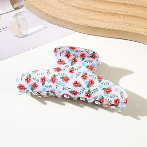 Pinces à cheveux tendance antidérapantes en PVC pour femmes, adolescentes et filles, motif fraise, outils de coiffure multi-usages - Product Image 5