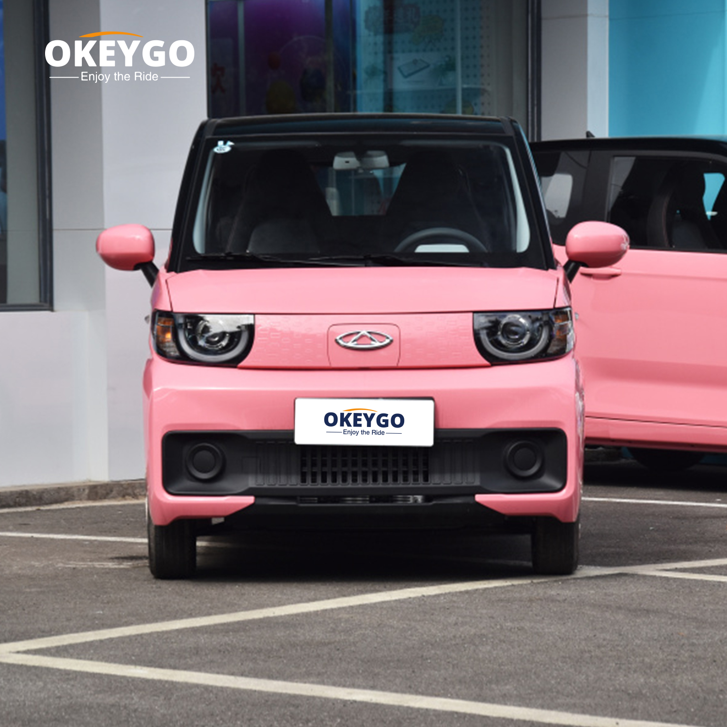 Chinese newest high quality fast shipping new style 0km used EV car QQ Ice cream