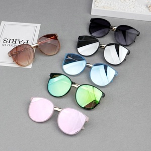 Trẻ Em Trai Cô Gái Trẻ Em Kính Râm Ống Kính Sáng UV400 Bảo Vệ Em Bé Ngoài Trời Kính Râm Phản Chiếu Đầy Màu Sắc - Product Image 3