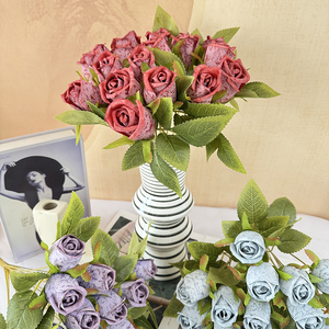 18 têtes de roses flocon de neige pour la décoration de mariages et d'événements de Noël, arrangement floral avec des roses élégantes - Product Image 4