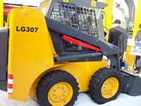 Minipala Gommata LG307 Diesel per Fattoria con Benna da 0,43m³ e Potenza di 42kW