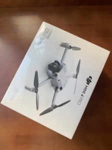 Drone RC Original Mini 4 Pro Fly More Combo Expert avec capteur CMOS 1/1.3'', prise de vue verticale 4K/60fps HDR, transmission sur 20 km - Product Image 2