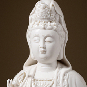 Estatua de Bodhisattva Guanyin de Cerámica Blanca Estilo Chino, Loto con Retroiluminación LED, Decoración Zen para Mesa de Hogar, Porta Incienso - Product Image 5
