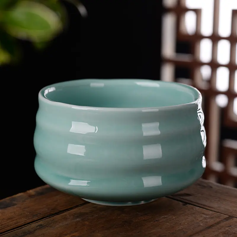 Cuenco de té Matcha de porcelana hecho a mano al por mayor, cuenco de cerámica Matcha blanco y negro, juego de cuencos de té Matcha japonés chawan