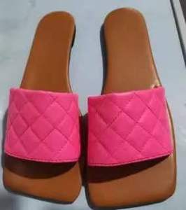 Pantofola piana all'aperto leggera all'ingrosso delle signore di forma di <span class=keywords><strong>h</strong></span> per le pantofole dei sandali delle signore della testa quadrata del vento di piccola fragranza delle donne - Product Image 5