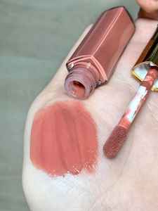 Set de Maquillaje Labial de Doble Punta para Mujer, Venta al por Mayor de Fábrica y Popular, Brillo Labial Vegetariano Efecto Terciopelo 8ML - Product Image 2