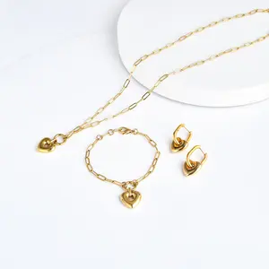 Valentinstag Geschenk Herz Anhänger Mode Fine Jewelry Set Wasserdichte 18 Karat vergoldete herzförmige Halskette für Mädchen Geschenk