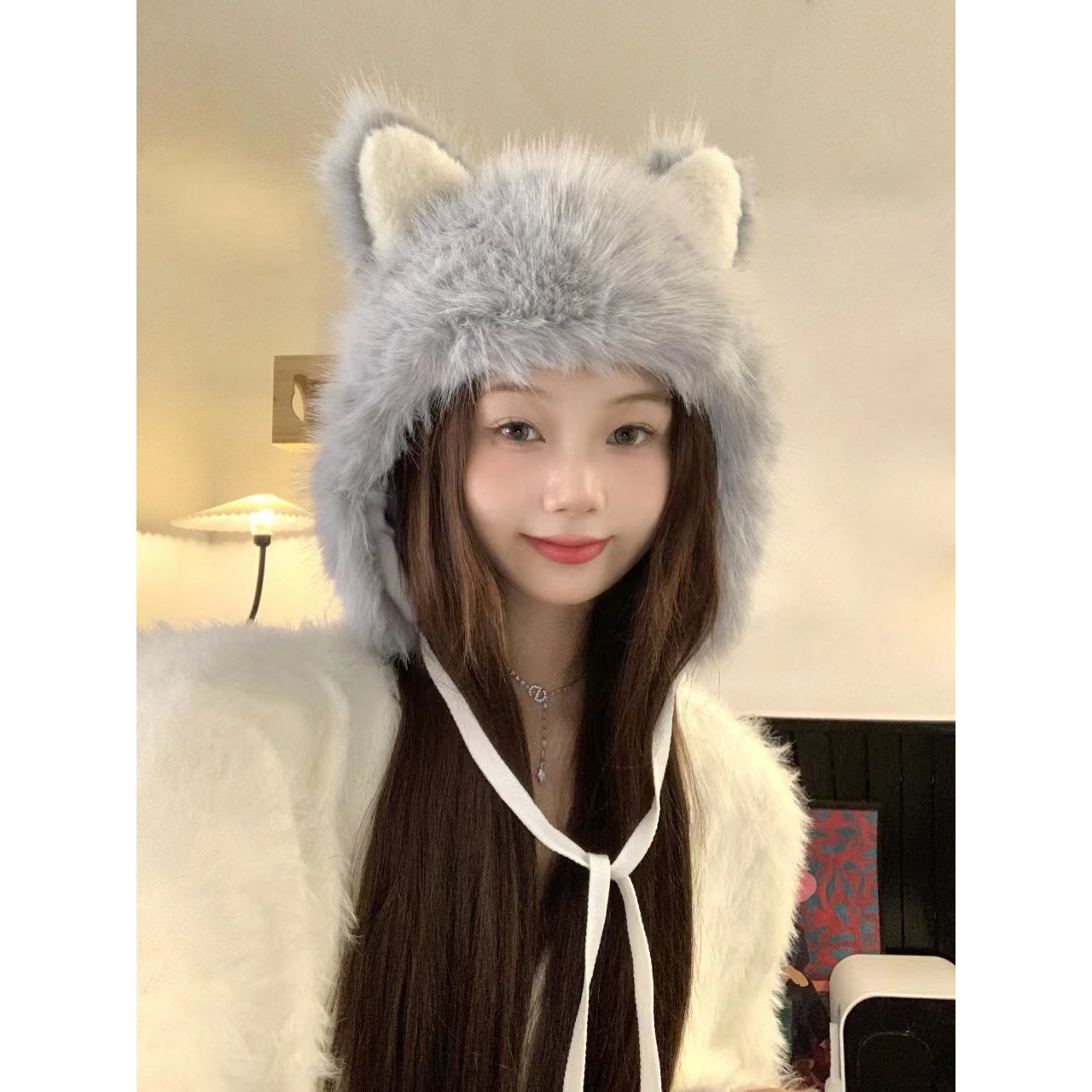 Oreille gris blanc