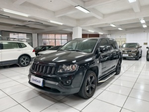 <span class=keywords><strong>Jeep</strong></span> Compass Edizione Speciale Snake 2014 Usata, 2.4L <span class=keywords><strong>4x4</strong></span> SUV, Guida a Sinistra, Interni in Pelle Scura, Design Eccezionale Importato - Product Image 2