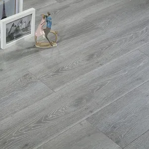 Nuovo arrivo popolare colore grigio multistrato pavimento in legno laminato solido a 3 strati impermeabile