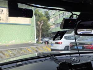 썬텍스 DVR 대시캠 고화질 1080P 와이파이 GPS 4G 트리플 녹화 듀얼 렌즈 야간 시야 루프 녹화 차량 블랙박스 - Product Image 5