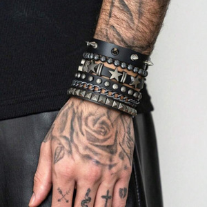 Ensemble de bracelets pour hommes en similicuir doré, style punk, chrétien, gothique, rock, motard, avec clous, rivets et étoiles, multi-couches, réglables - Product Image 1