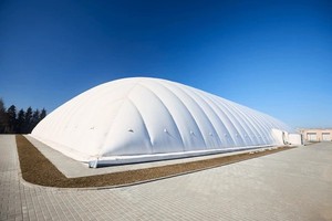 La Cubierta Es Ideal para Clubes de Pádel o Tenis; Resiste Tanto el Calor Extremo como el Frío y es Fácil de Instalar y Desmontar. - Product Image 3