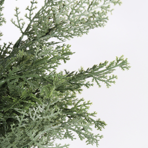 Árbol de Ciprés Artificial Realista de 1.5 m Resistente a los Rayos UV, Maceta de Plástico Negra, Planta Artificial para Interiores y Exteriores, Topiario para Jardín, Navidad - Product Image 3