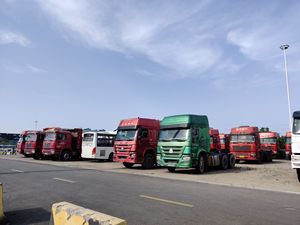 Seconde Main Camion À <span class=keywords><strong>Benne</strong></span> Basculante Sino Sinotruk Howo 371 6x4 <span class=keywords><strong>Benne</strong></span> Basculante Utilisé Camions À <span class=keywords><strong>Benne</strong></span> Basculante À Vendre Prix - Product Image 6