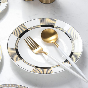 Européen Maison de luxe Fête de mariage Fine Dining Bone China motif géométrique Vaisselle Vaisselle Couverts Bol Plats <span class=keywords><strong>et</strong></span> assiettes - Product Image 4