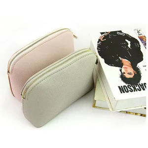 Bolsa de Maquillaje de PU Impermeable con Cierre, Diseño Clásico en Forma de Concha, Color Rosa, para Viaje, con Cierre de Cremallera, Marca Privada - Product Image 2