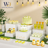 Présentoir Carré Haut de Gamme en Acrylique Blanc Effet Marbre pour Desserts, Mariages, Buffets, Goûters, Gâteaux, Bijoux et Événements