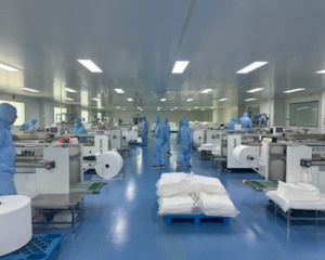 ماكينة خياطة أوتوماتيكية للمنسوجات الطبية ذات التصميم المعياري للفوط البطنية - Product Image 2