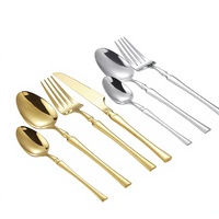 Ensemble de couverts quatre pièces en acier inoxydable, design minimaliste moderne, avec design 'Small Waist' ; Ensemble de couverts pour steak transfrontalier Buff Wheel