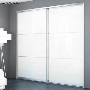 सरल चमक सफेद फिसलने दरवाजा बागे कोठरी में बनाया दीवार आला स्लाइडिंग दरवाजा अलमारी