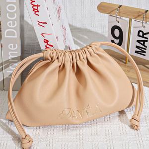 Bolsa de Almacenamiento de Cosméticos de Viaje de Cuero PU Impermeable de Alta Calidad, Bolsa de Maquillaje de Cuero con Logotipo Personalizado Impreso para Productos de Cuidado de la Piel - Product Image 1
