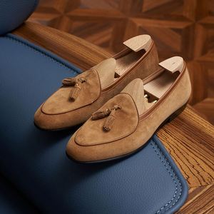 Mocassins respirants grande taille pour hommes, style rétro à pampilles, semelle plate, chaussures habillées faites à la main pour l'automne et l'extérieur - Product Image 5