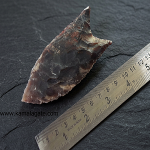 Pointe de flèche en agate faite à la main, style Clovis, imitation antique, objet de collection artistique, forme triangulaire, artisanat en pierre précieuse - Product Image 3