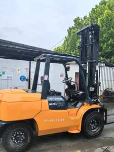 Carretilla elevadora Toyota 7FD usada 5 toneladas 2 etapas 6 metros de altura motor diésel bajas horas bien cuidada lista para trabajar - Product Image 5