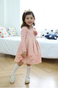 Ropa para Niñas Pequeñas, Vestido de Fiesta de Encaje de Manga Larga con Diseño de Moda para Niñas Pequeñas de Proveedor Chino - Product Image 3