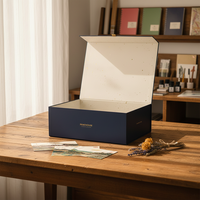 Boîte cadeau de luxe personnalisée avec logo, fermeture magnétique, bleu marine, impression dorée, carton rigide, emballage plat, vente en gros, grande taille