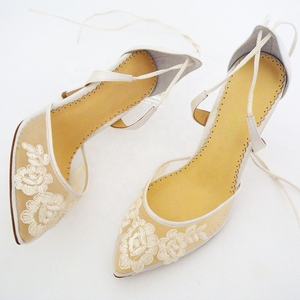 Mode haute qualité en soie élégante garniture <span class=keywords><strong>dentelle</strong></span> <span class=keywords><strong>ivoire</strong></span> femmes chaussures de <span class=keywords><strong>mariage</strong></span> - Product Image 4