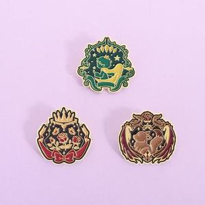 Broche de cuento de hadas Rose & Prince Bosque encantado Juego de pines de metal Estilo de dibujos animados Tema religioso y masónico Insignias de personajes de cuentos - Product Image 2