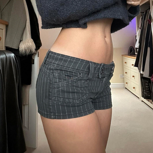 กางเกงยีนส์ขาสั้นผู้หญิงทรงตรงสไตล์วินเทจลายทางสีดำเอวต่ำมีกระเป๋าใส่ของทรงปกติสไตล์สตรีทแวร์ลำลองสปอร์ตสำหรับฤดูร้อน - Product Image 3