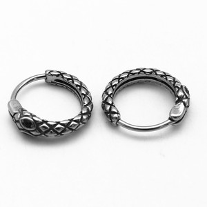 Pendientes de aro de acero de titanio con diseño de serpiente yunnique, diseño animal unisex, otoño 2024 GZYE-EC1080 - Product Image 2