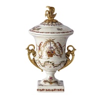 Vase de table antique européen de luxe, design Art Déco, base en laiton, poignée, coupe trophée pour la décoration de l'hôtel et de la maison, produit en céramique