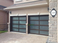 Porte de garage sectionnelle moderne 9x8 9x7 16x7 à vue complète en aluminium avec panneaux en verre trempé Prix Porte de garage en plexiglas