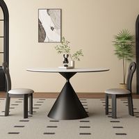 Table à manger vintage de style français avec plateau en métal, chaises haut de gamme pour petits espaces, design italien minimaliste moderne et simple
