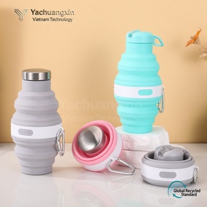 Botella de Agua Plegable de Silicona Rosa, Portátil, para Senderismo, Camping y Uso al Aire Libre - Product Image 3