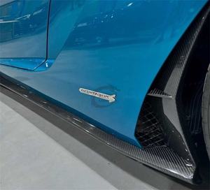Kit carrosserie OEM en fibre de carbone sèche, jupes latérales et ailerons latéraux pour Lamborghini Aventador LP740 - Product Image 3