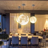 Lampe suspendue en forme de lune, lumière planétaire, boule moderne, salle à manger, chambre à coucher, lumière LED chaude, cour extérieure, allée, gazebo, acrylique PE 800x800
