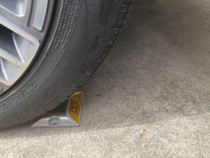 カスタムキャットアイロードリフレクティブロードスタッド100*100mm ABSマークVialeta Ojos De Gato交通警告製品 - Product Image 4