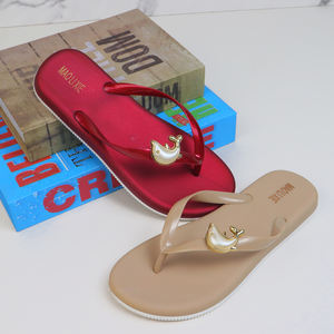 Venta <span class=keywords><strong>al</strong></span> <span class=keywords><strong>por</strong></span> <span class=keywords><strong>mayor</strong></span> China chaussure Femme DE LUXE zapatillas de baño chanclas zapatillas para damas - Product Image 3